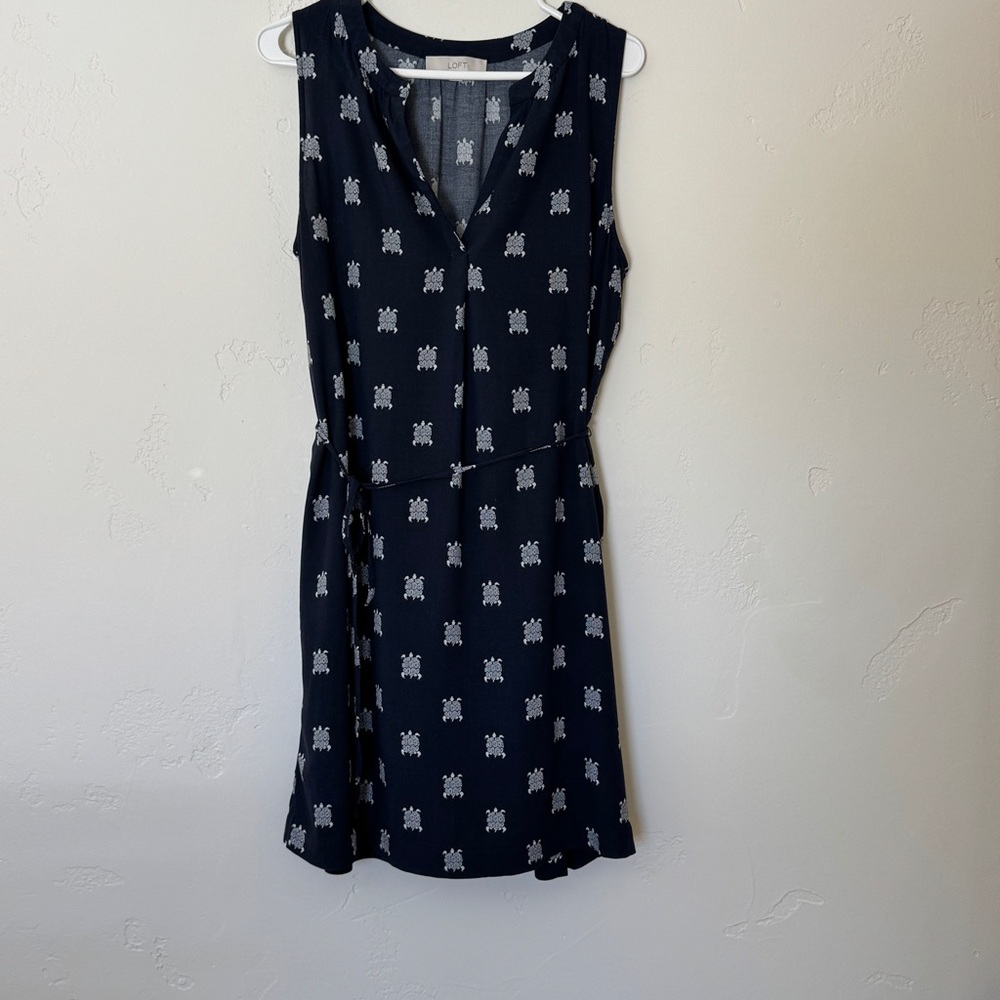 Ann Taylor Loft Navy with White Turtles Sleeveless Dress Size L